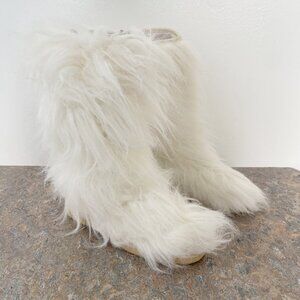 Vintage Colin Stewart Yetti Faux Fur Boots Shoes White